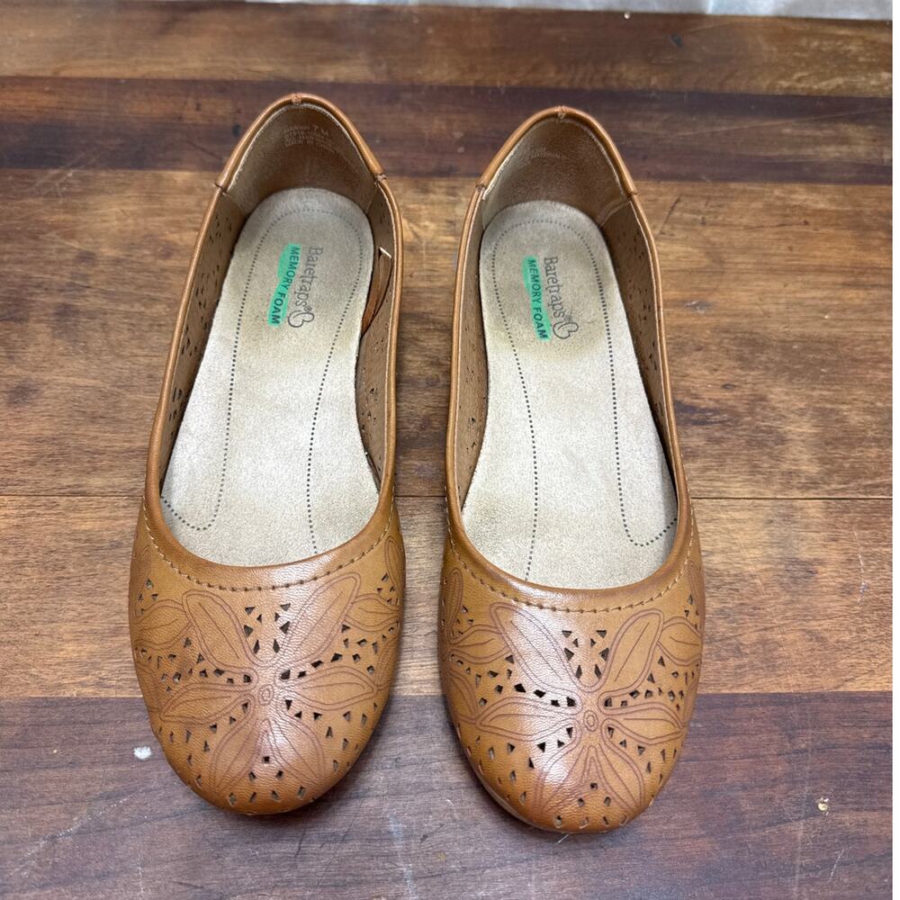 Baretraps Memory Foam Mariah Women's Size 7 Caramel Flats Slip On Shoes - Picture 4 of 12
